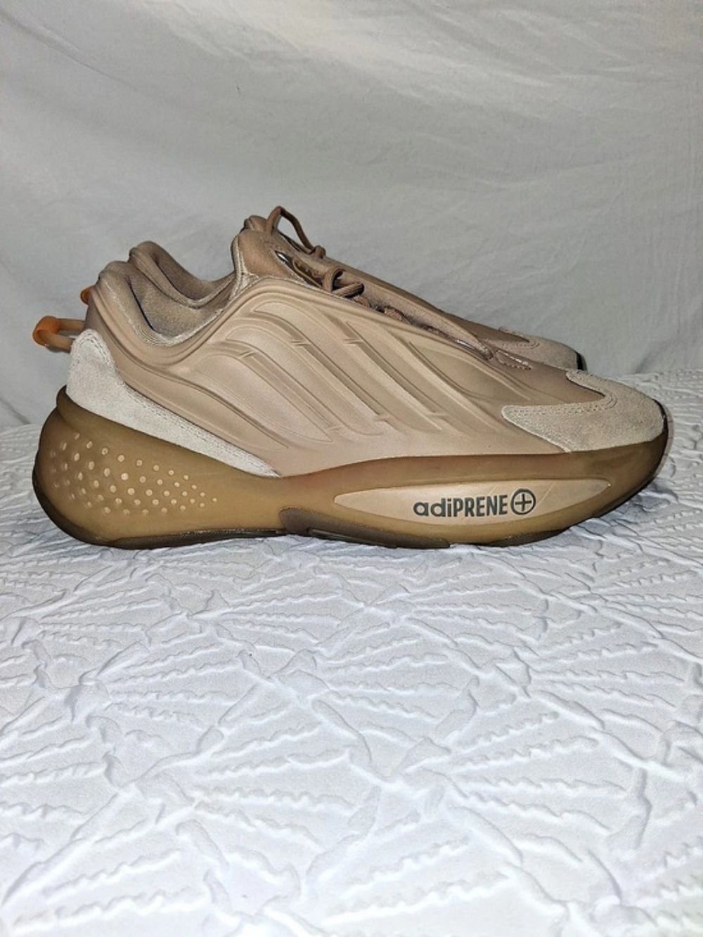 adidas Adiprene  OZWEEGO Men's Brown & Beige Sneakers US 6.5